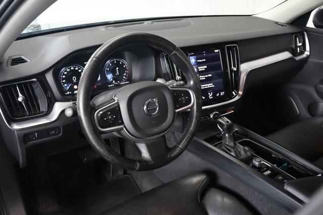 Volvo V60 2.0 T4 Momentum Pro | LED | Leder | Camera