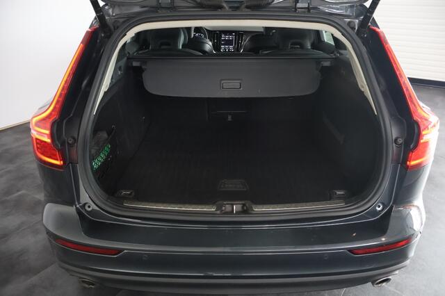 Volvo V60 2.0 T4 Momentum Pro | LED | Leder | Camera