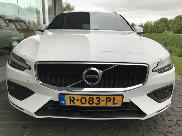 Volvo V60 2.0 D4 Momentum Pro Automaat | Rijklaar incl 12 mnd Bovag | Keyless Trekhaak Navigatie Adaptieve cruise