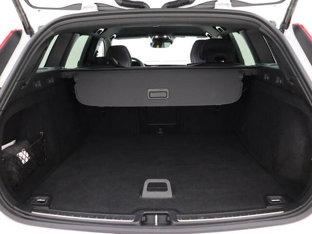 Volvo V60 T8 405pk AWD Polestar Engineered / 20" Gesmeden Polestar Velgen / Öhlins instelbare demper / Brembo Performance Remmen / 360º Camera / Harman&Kardon /