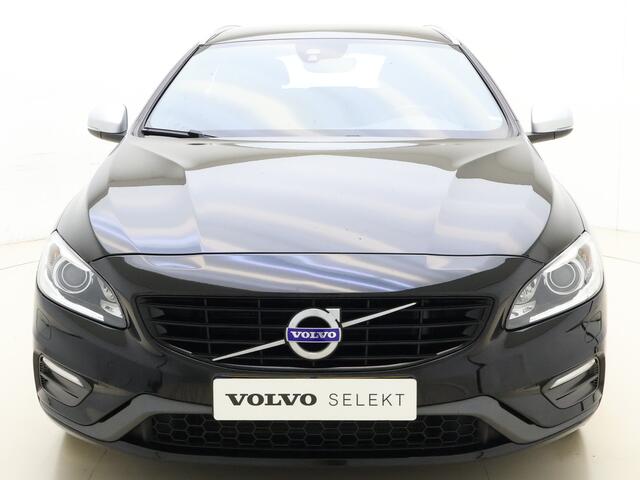 Volvo V60 T3 153pk Automaat Nordic+ Sport / Standkachel / 18'' + All Season banden / Sportstoelen / Stoelverwarming / On Call / Act. Bochtverlichting / Xenon /