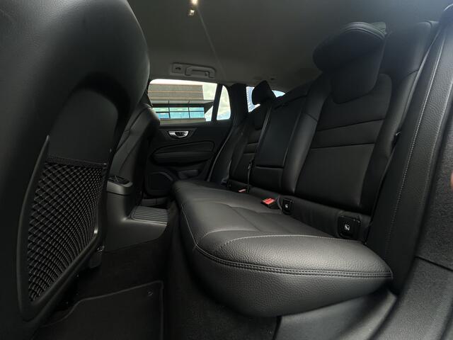 Volvo V60 2.0 T6 Plug-in hybrid AWD Plus Dark
