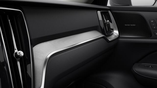 Volvo V60 T6 Aut. Plug-in hybrid AWD Plus Bright | Getint glas | Panoramadak