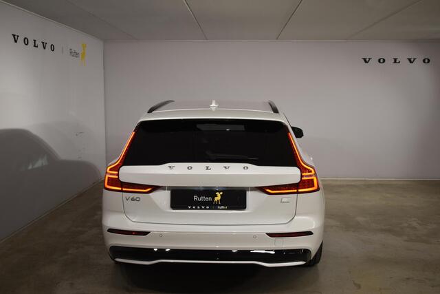 Volvo V60 T6 350PK Automaat AWD Plus Dark / Adaptieve Cruisecontrol / Parkeersensoren / Stoelverwarming / Stuurverwarming / Lighting / Elektrische Stoelen /