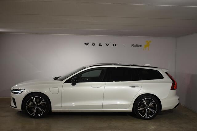 Volvo V60 T6 350PK Automaat AWD Plus Dark / Adaptieve Cruisecontrol / Parkeersensoren / Stoelverwarming / Stuurverwarming / Lighting / Elektrische Stoelen /