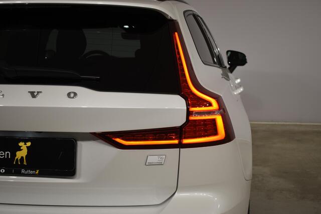 Volvo V60 T6 350PK Automaat AWD Plus Dark / Adaptieve Cruisecontrol / Parkeersensoren / Stoelverwarming / Stuurverwarming / Lighting / Elektrische Stoelen /