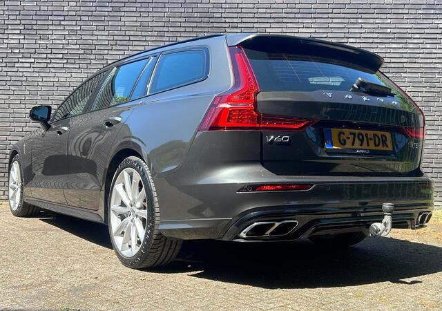 Volvo V60 2.0 T8 Twin Engine AWD R-Design l Pano l Elektrische Trekhaak l Elektrische Klep l NAP