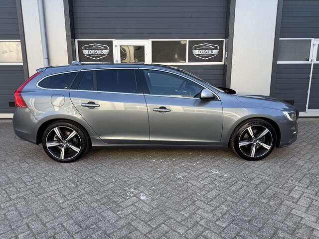Volvo V60 2.0 T4 Bus. Sport R-Disign Automaat NAP Cruise Stoelverwarming P