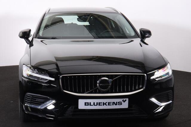 Volvo V60 T6 Recharge AWD Core Bright - LONG RANGE - IntelliSafe Assist & Surround - Adaptieve LED koplampen - Parkeercamera achter - Verwarmde voorstoelen, stuur & achterbank - Parkeersensoren voor & achter - Elektr. inklapbare trekhaak - 18' LMV