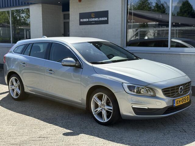 Volvo V60 1.5 T2 | 1e EIGENAAR | TREKHAAK | NL AUTO | XENON | STOELVERWARMING | DEAL. ONDH