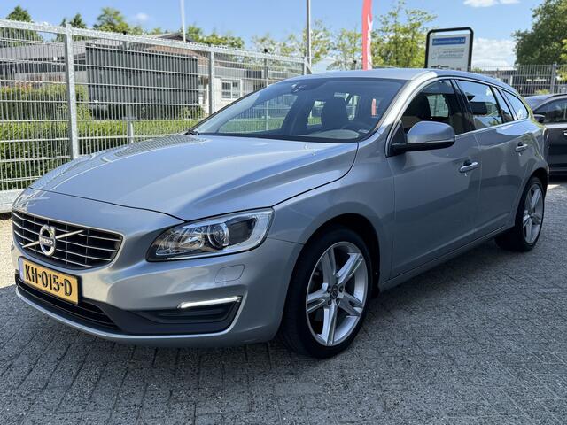 Volvo V60 1.5 T2 | 1e EIGENAAR | TREKHAAK | NL AUTO | XENON | STOELVERWARMING | DEAL. ONDH