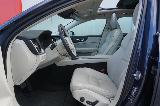Volvo V60 2.0 D3 Momentum | Panoramadak | Leder | Navigatie | Cruise Control |
