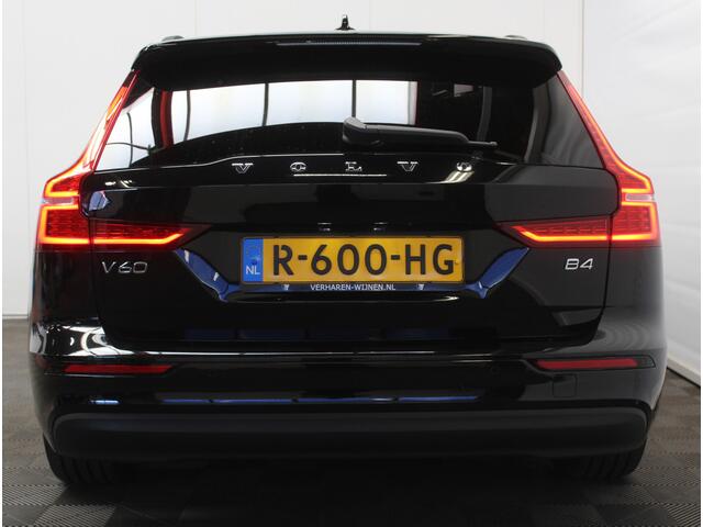 Volvo V60 2.0 B4 Core | LEDER | DIGI DASHBOARD | ELECTR.TRKHK | CAMERA | LED | NAVIGATEI