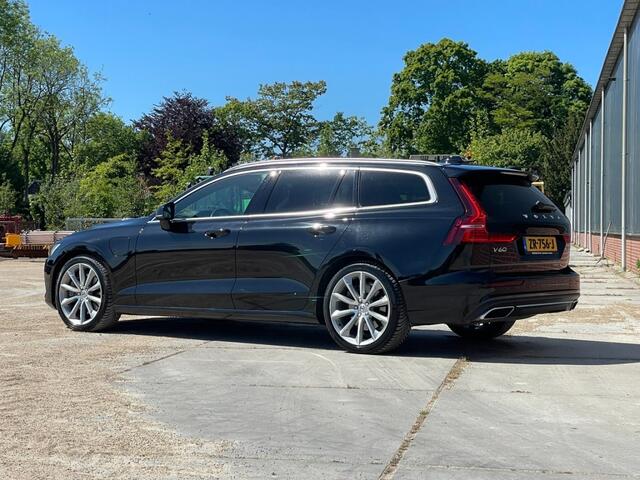 Volvo V60 2.0 T8 Twin Engine 391pk Pano / Trekhaak / BTW auto