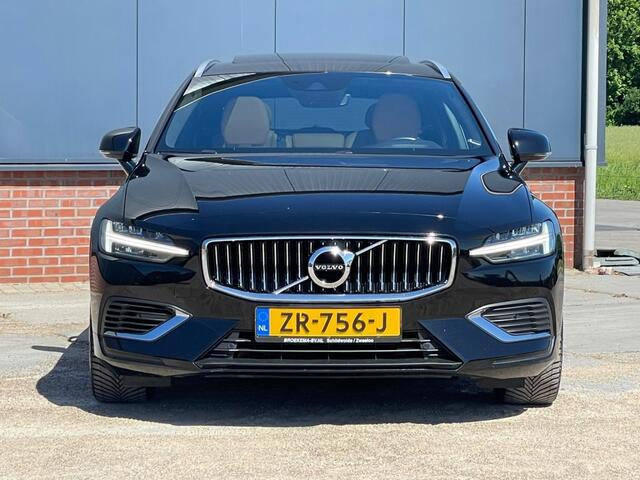 Volvo V60 2.0 T8 Twin Engine 391pk Pano / Trekhaak / BTW auto