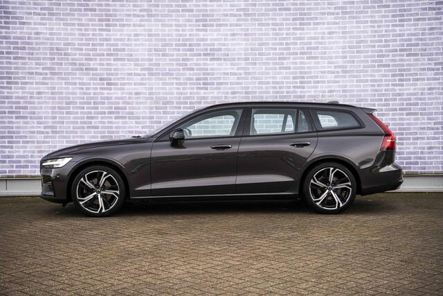 Volvo V60 2.0 B4 Plus Dark | Panorama dak | 19" | Adaptieve cruise control | Elektrisch verstelbare voorstoelen | Stoel/stuur verwarming | Blis |