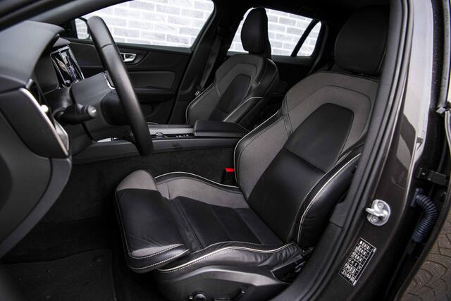 Volvo V60 2.0 B4 Plus Dark | Panorama dak | 19" | Adaptieve cruise control | Elektrisch verstelbare voorstoelen | Stoel/stuur verwarming | Blis |