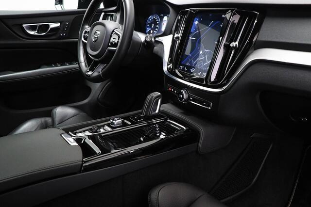 Volvo V60 2.0 T6 Recharge AWD R-Design | LOUNGE / LIGHTNING- PACK | PANORAMADAK | 360 CAMERA | TREKHAAK
