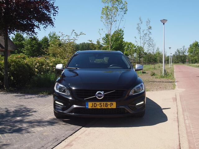 Volvo V60 2.0 T3 R-Design | Cruise Control | Bluetooth | Parkeersensoren | Trekhaak |