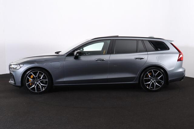 Volvo V60 T8 AWD Polestar Engineered - Panorama/schuifdak - IntelliSafe Assist & Surround - 360º Camera - Bowers & Wilkins audio - Adaptieve LED koplampen - Verwarmde voorstoelen, stuur & achterbank - Parkeersensoren voor & achter - Elektr. bedienb. voorstoelen met