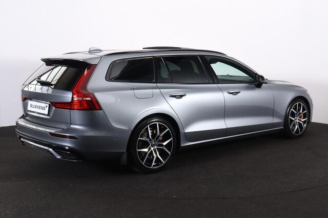 Volvo V60 T8 AWD Polestar Engineered - Panorama/schuifdak - IntelliSafe Assist & Surround - 360º Camera - Bowers & Wilkins audio - Adaptieve LED koplampen - Verwarmde voorstoelen, stuur & achterbank - Parkeersensoren voor & achter - Elektr. bedienb. voorstoelen met