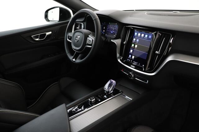 Volvo V60 T6 PLUG-IN HYBRID AWD PLUS DARK -PANO.DAK|HK-AUDIO|360°CAM|BLIS|TREKHAAK