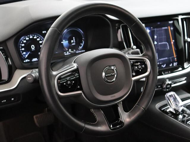 Volvo V60 2.0 T8 Recharge AWD Inscription Prachtige zeer complete auto Winterpakket, Pilot Assist, Comfort Seats!!!