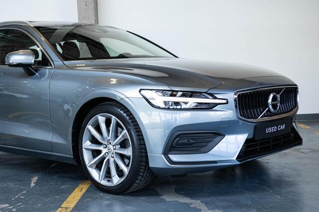 Volvo V60 T4 Automaat Momentum Pro | Panoramadak | Adaptive cruise control | Parkeerverwarming | BLIS | Parkeersensoren voor + achter | Stoelverwarming | 19'' Lichtmetalen velgen | Dealeronderhouden | Navigatie
