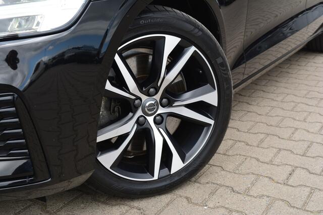 Volvo V60 2.0 T8 Recharge AWD R-Design | Camera | Leder | Trekhaak |