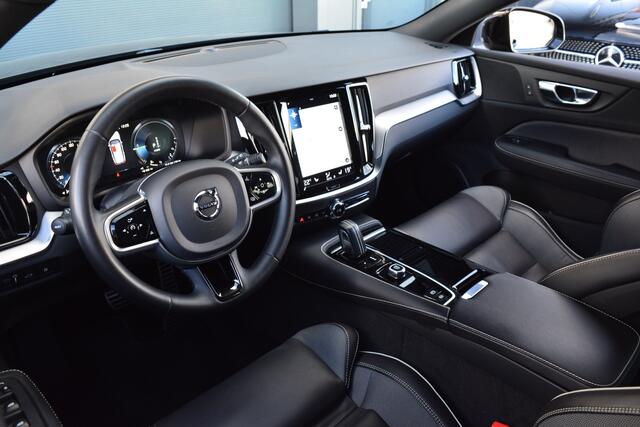 Volvo V60 2.0 T8 Recharge AWD R-Design | Camera | Leder | Trekhaak |