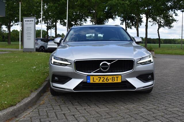 Volvo V60 B3 177PK Automaat Business Pro | ACC | Camera | 18"LMV | Stoelverwarming | Stuurverwarming