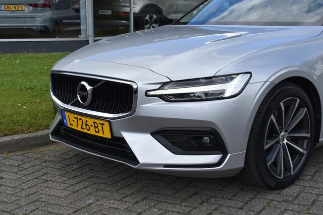 Volvo V60 B3 177PK Automaat Business Pro | ACC | Camera | 18"LMV | Stoelverwarming | Stuurverwarming