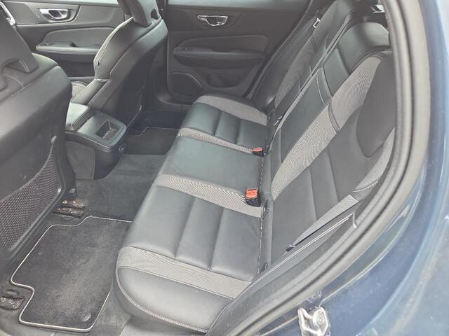 Volvo V60 2.0 B4 Aut. R-Design | Navi | Camera | Trekhaak | Memory |