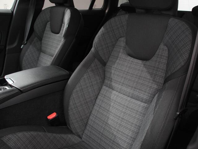 Volvo V60 2.0 T6 Aut. Recharge AWD Inscription 340 PK DEMO! | Panoramadak Airco|ECC LED Light Pack Winter Pack Elekt. Stoelen + Memory Privacy Glass Cruise Control 18" Multispaak PDC VA + Camera