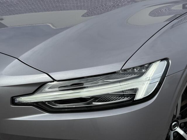 Volvo V60 2.0 T6 Plug-in hybrid AWD Essential | MJ 2026 | Leder | Blis | Adaptieve Cruise controle | 19" | Stuur + Stoelverwarming |