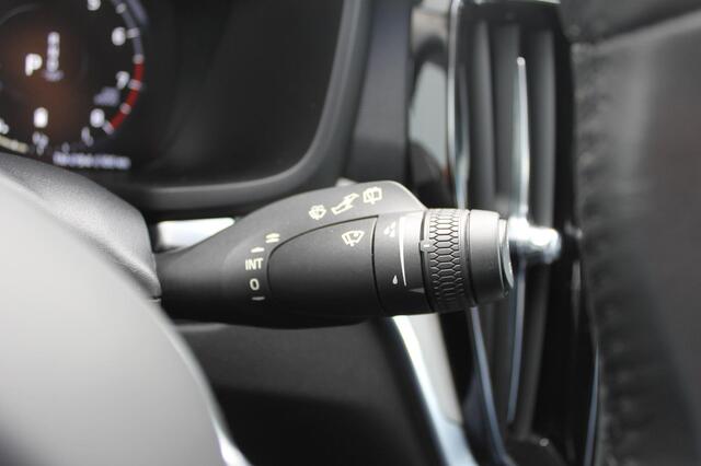 Volvo V60 B4 211PK Automaat Inscription Lederen bekleding / 18" lichtmetalen velgen / Apple Carplay / Adaptieve Cruise control / Stoelverwarming / Elektrisch bedienbare bestuurdersstoel met geheugen