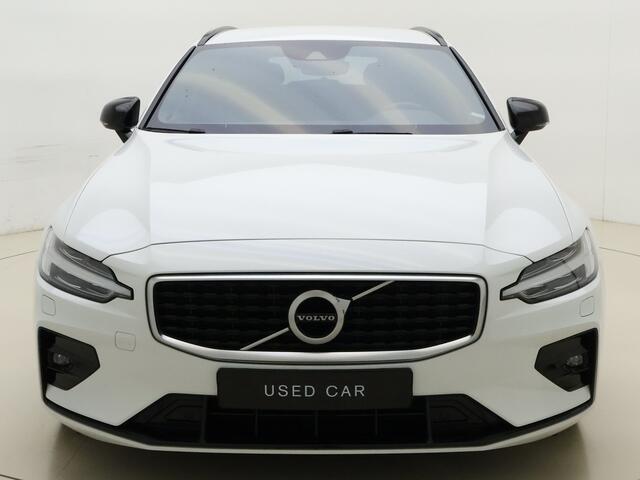 Volvo V60 T4 190pk Automaat R-Design / Elektr. Bestuurdersstoel / Elektr. Trekhaak / Stoelverwarming / Sportleder / 18'' + All Season / Achterbank verwarming / Apple CarPlay /