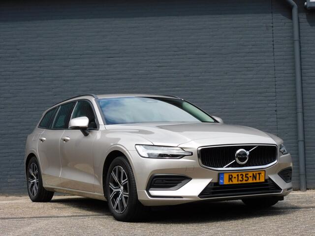 Volvo V60 2.0 B3 Essential NIEUWSTAAT! CARPLAY/ANDROID! FULLMAP NAVI! STOEL/STUURVERWARMING!