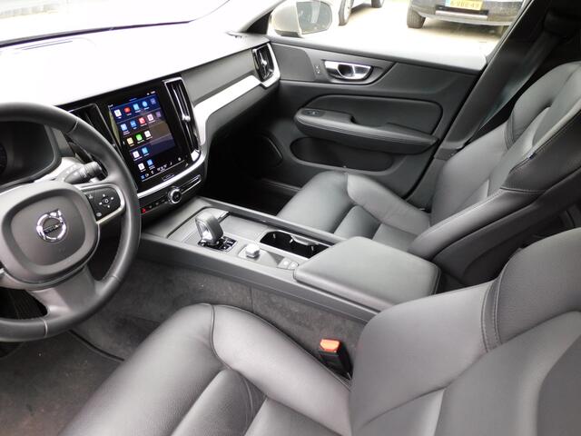 Volvo V60 2.0 B3 Essential NIEUWSTAAT! CARPLAY/ANDROID! FULLMAP NAVI! STOEL/STUURVERWARMING!