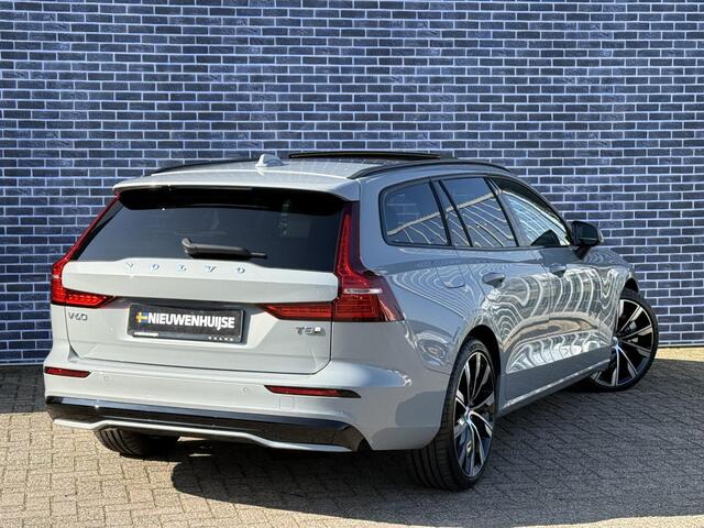 Volvo V60 2.0 T8 Plug-in hybrid AWD Plus Dark | Panorama Schuifdak | Harman/Kardon | Sportstoelen | Google | Stuur + Stoelverwarming |