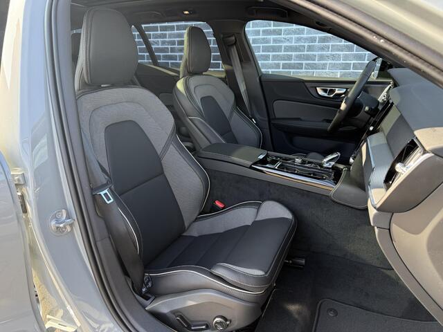 Volvo V60 2.0 T8 Plug-in hybrid AWD Plus Dark | Panorama Schuifdak | Harman/Kardon | Sportstoelen | Google | Stuur + Stoelverwarming |