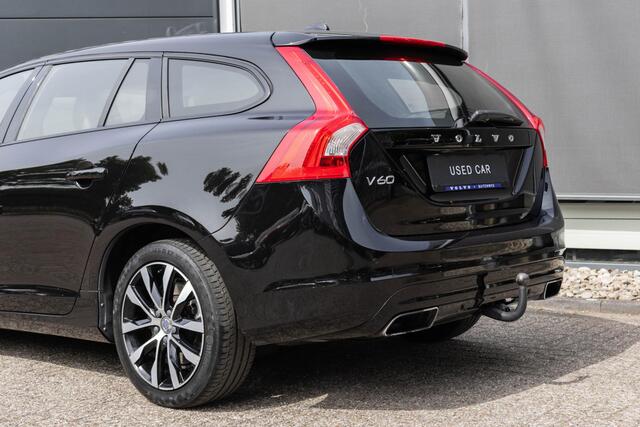Volvo V60 T2 Automaat Polar+ Dynamic Sport Lederen Bekleding | Afneembare Trekhaak | Stoelverwarming | NavigatieSysteem | Dynamic Bending lights |
