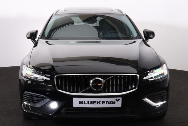 Volvo V60 T6 Recharge AWD Inscription Expression - Panorama/schuifdak - Parkeercamera achter - Parkeersensoren voor & achter - Cruise control - Extra getint glas - 18' LMV