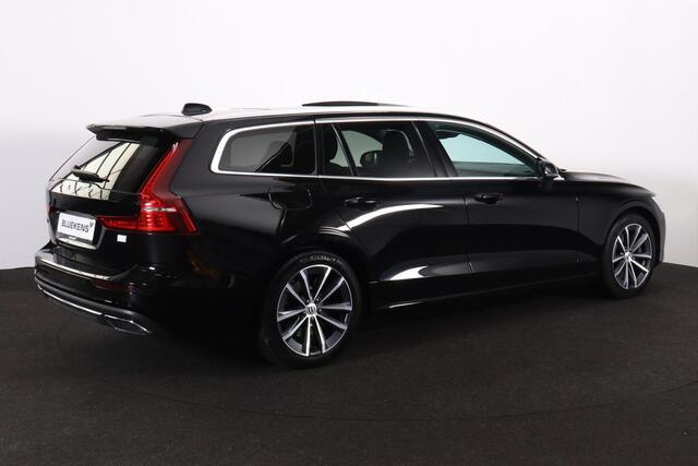 Volvo V60 T6 Recharge AWD Inscription Expression - Panorama/schuifdak - Parkeercamera achter - Parkeersensoren voor & achter - Cruise control - Extra getint glas - 18' LMV