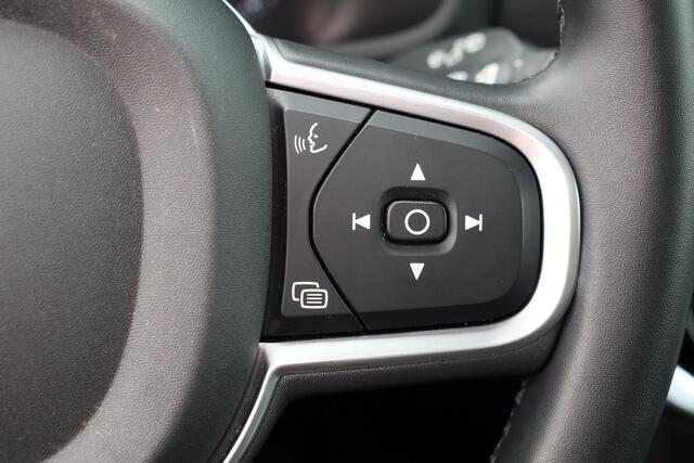 Volvo V60 T6 Recharge AWD Inscription Expression - Panorama/schuifdak - Parkeercamera achter - Parkeersensoren voor & achter - Cruise control - Extra getint glas - 18' LMV