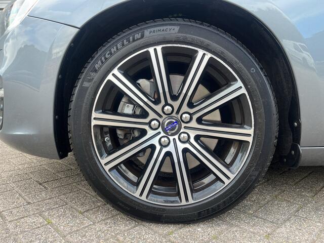 Volvo V60 2.4 D5 Twin Engine Special Edition Achteruitrijcamera / Stoelverwarming / elektrisch verstelbare voorstoelen /