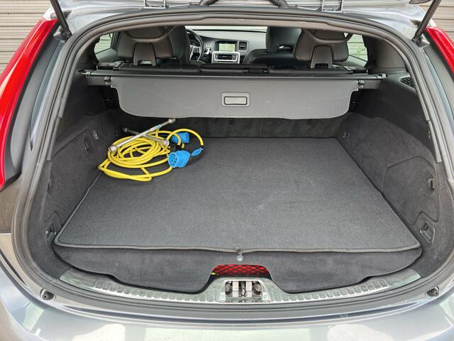 Volvo V60 2.4 D5 Twin Engine Special Edition Achteruitrijcamera / Stoelverwarming / elektrisch verstelbare voorstoelen /