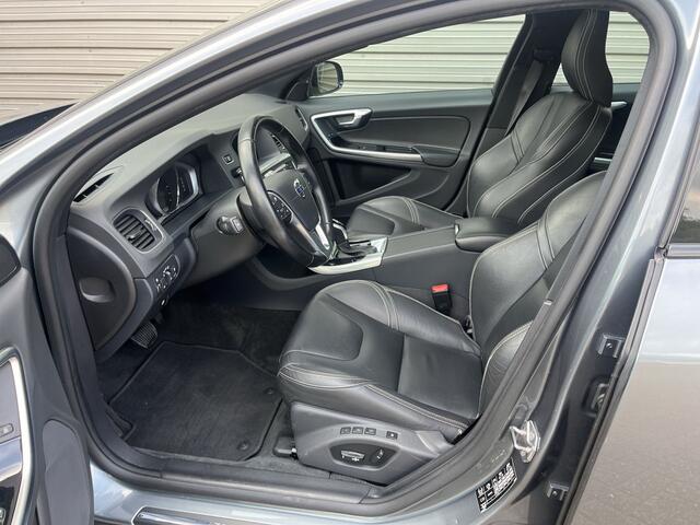 Volvo V60 2.4 D5 Twin Engine Special Edition Achteruitrijcamera / Stoelverwarming / elektrisch verstelbare voorstoelen /