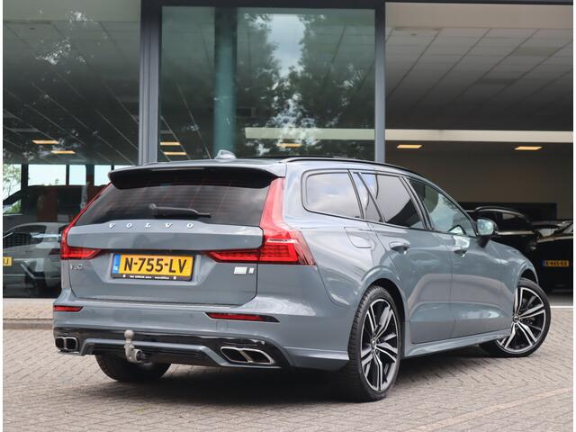 Volvo V60 2.0 T8 Recharge AWD R-Design / Panodak / Bodykit