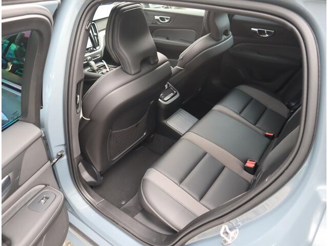 Volvo V60 2.0 T8 Recharge AWD R-Design / Panodak / Bodykit